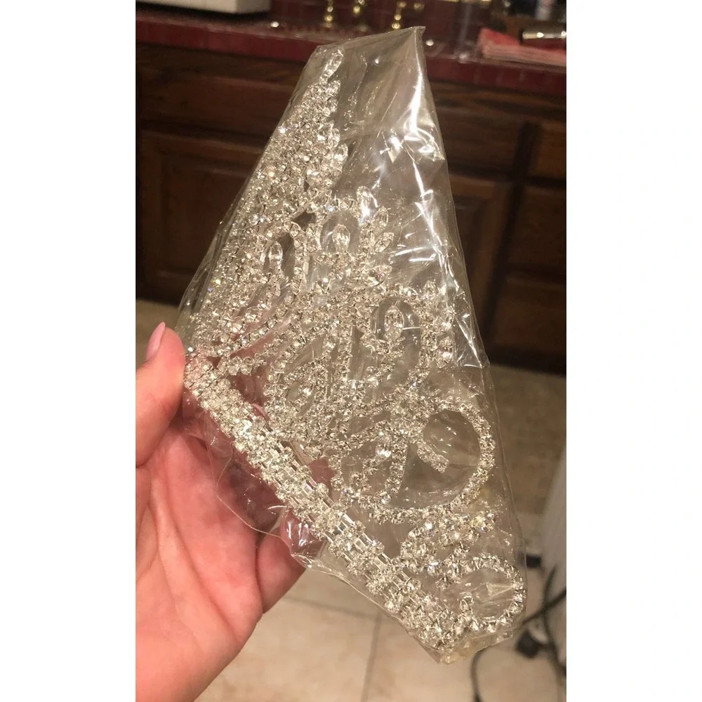 Crown - Picture 2 of 2